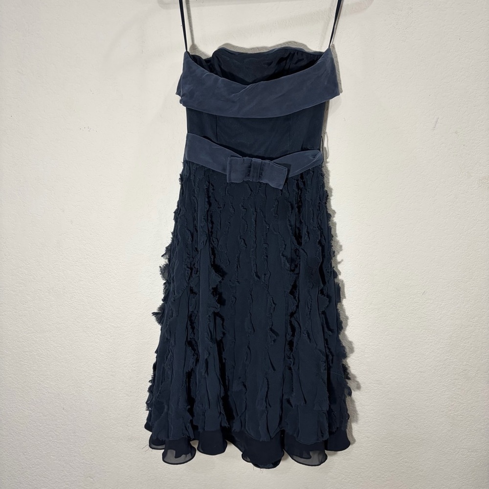 White House Black Market Ruffled Strapless Cocktail Fit N Flare Silk Dress Sz 0 - Picture 3 of 11